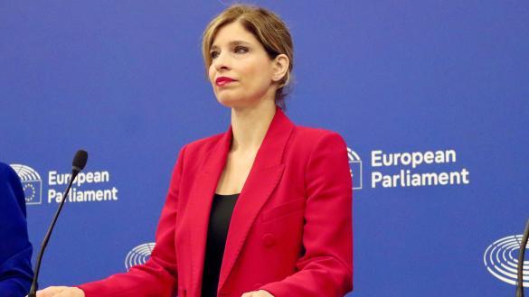 hana jalloul 6 585x329