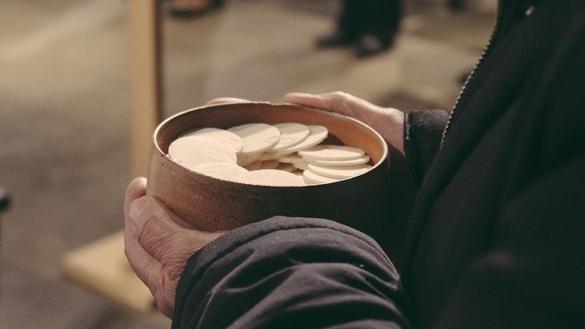 la iglesia cato lica da la espalda a ayuso y condena con firmeza lo ocurrido en su colegio mayor son soeces y ofensivos 22 ep 6 585x329