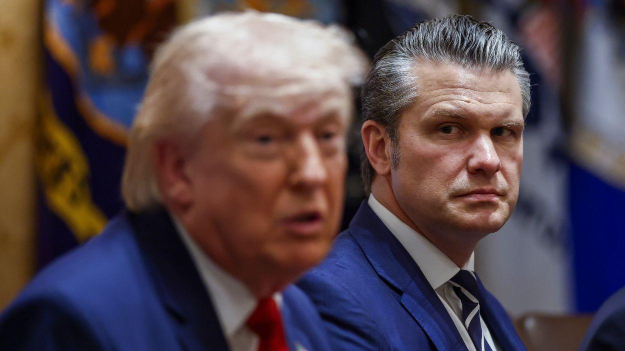 El secretari de Defensa dels Estats Units, Pete Hegseth, amb Donald Trump