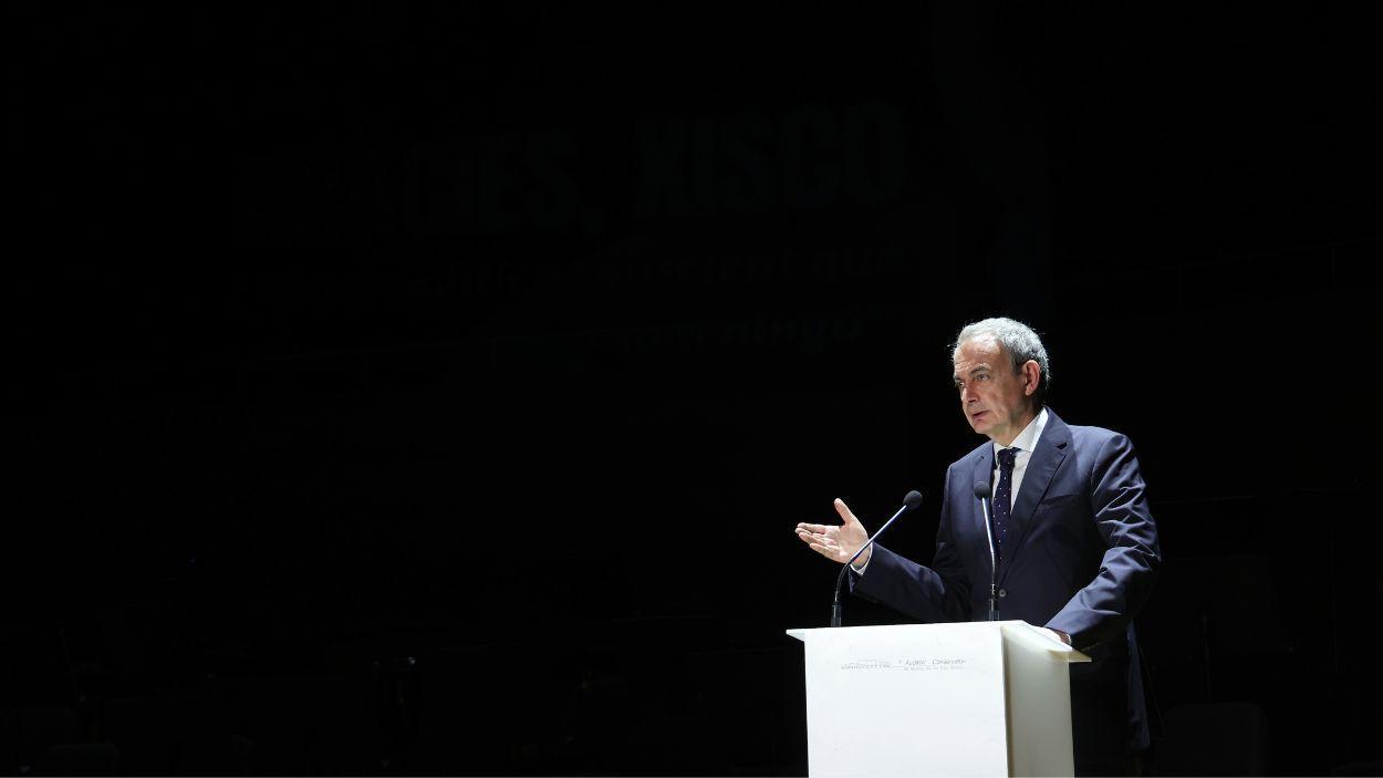 El jutge Calama obre una peça separada a Zapatero per delicte fiscal i contraban després de rebre la taxació del joies. EP