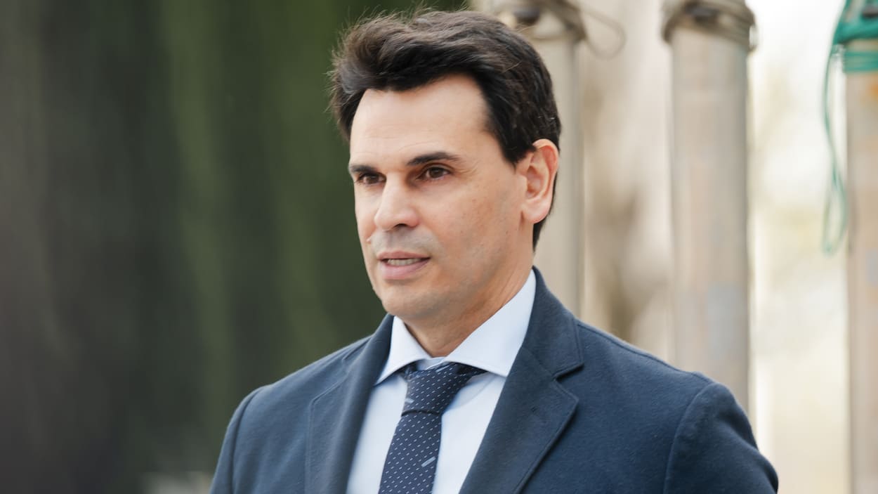 Alberto González Amador. EP