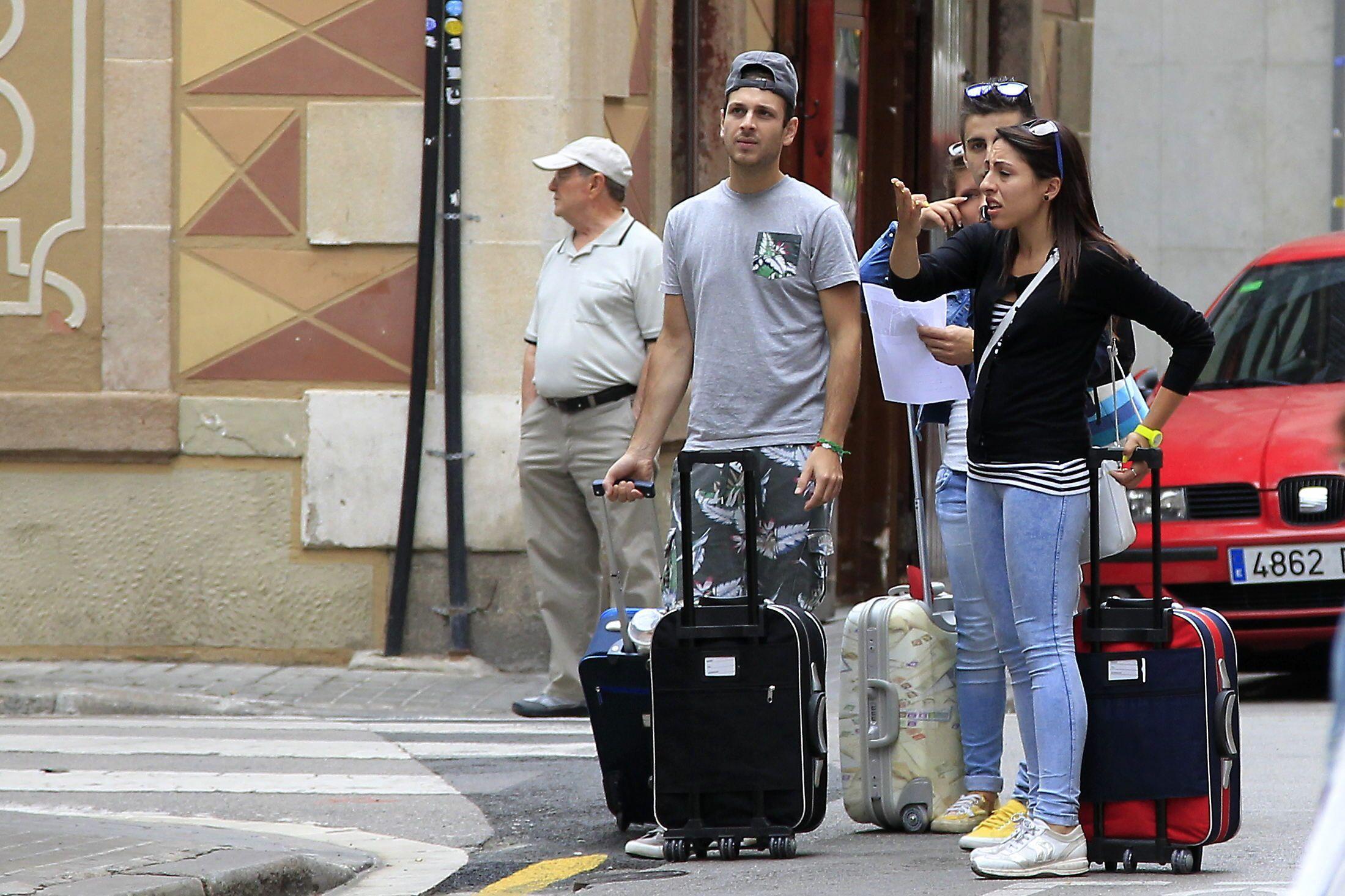 Joves turistes a Barcelona. EP