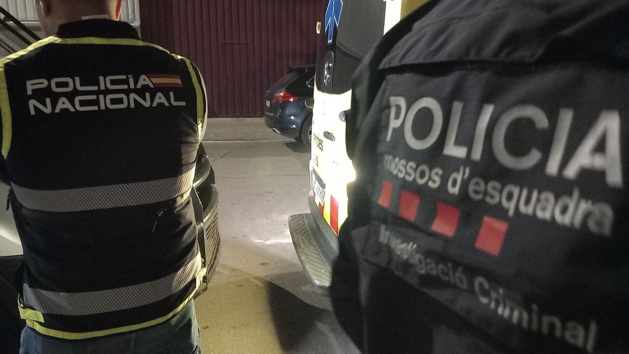 Mossos d'Esquadra i Policia Nacional. EP