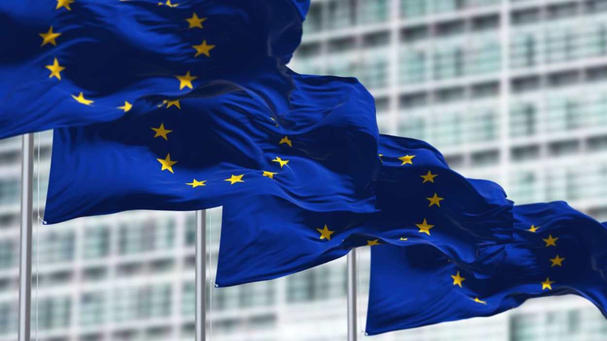 La Comissió Europea defensa novament la regularització enfront dels dubtes del Suprem. EP