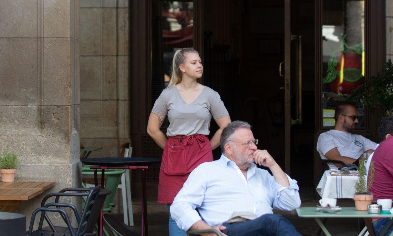 Cambrera a Barcelona. EP