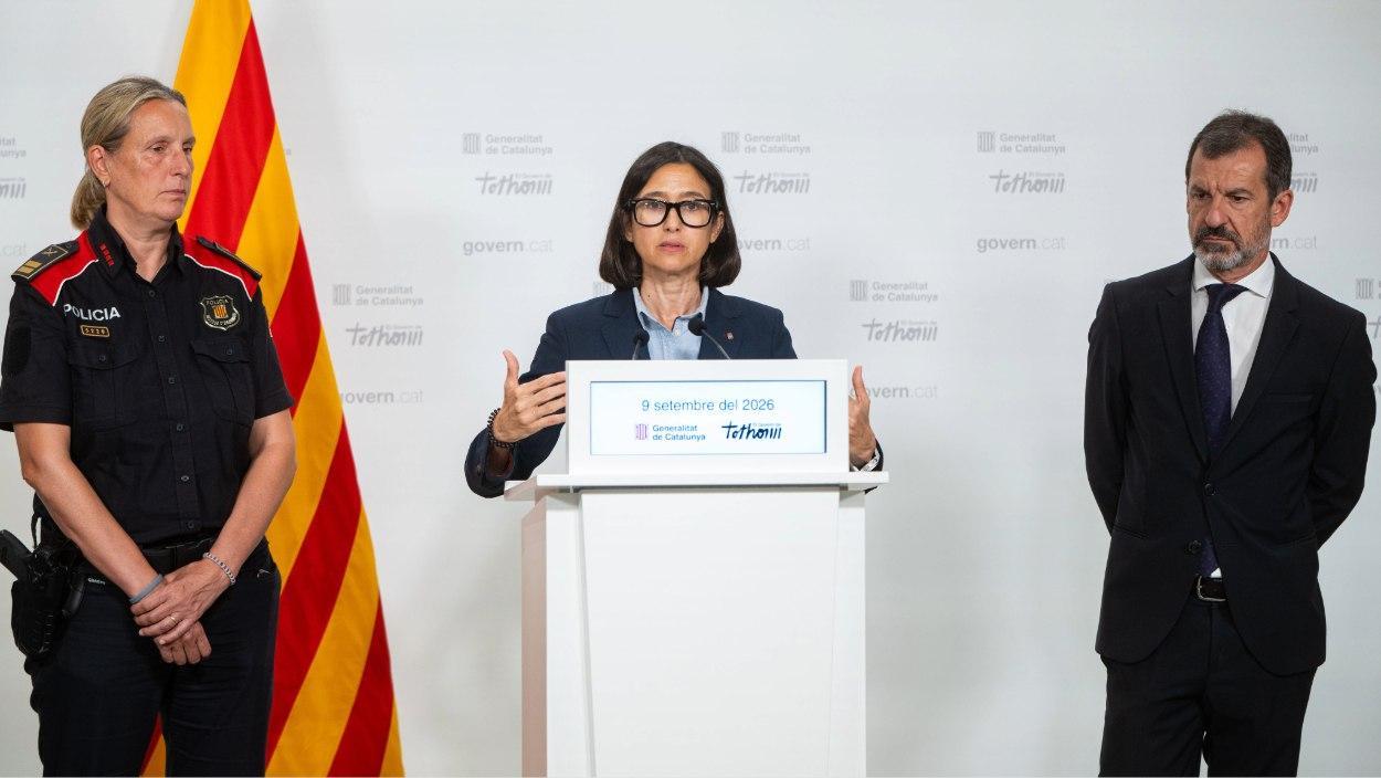 Núria Parlon, Ferran López i Sílvia Catà a la roda de premsa del 9 de setembre de 2026. Lorena Sopêna / EP