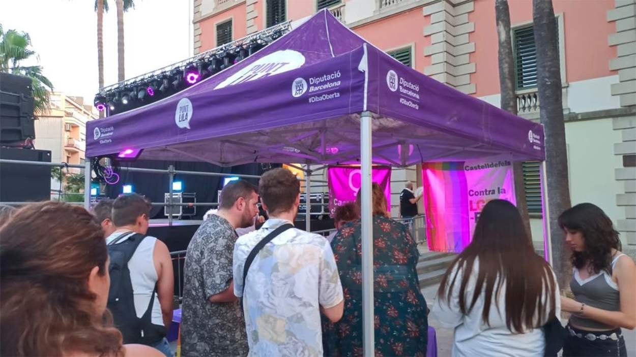 Els Punts Lila als espais públics d’oci és un recurs puntual pensat per a festes, concerts i activitats d’entreteniment. Foto: Diputació de Barcelona