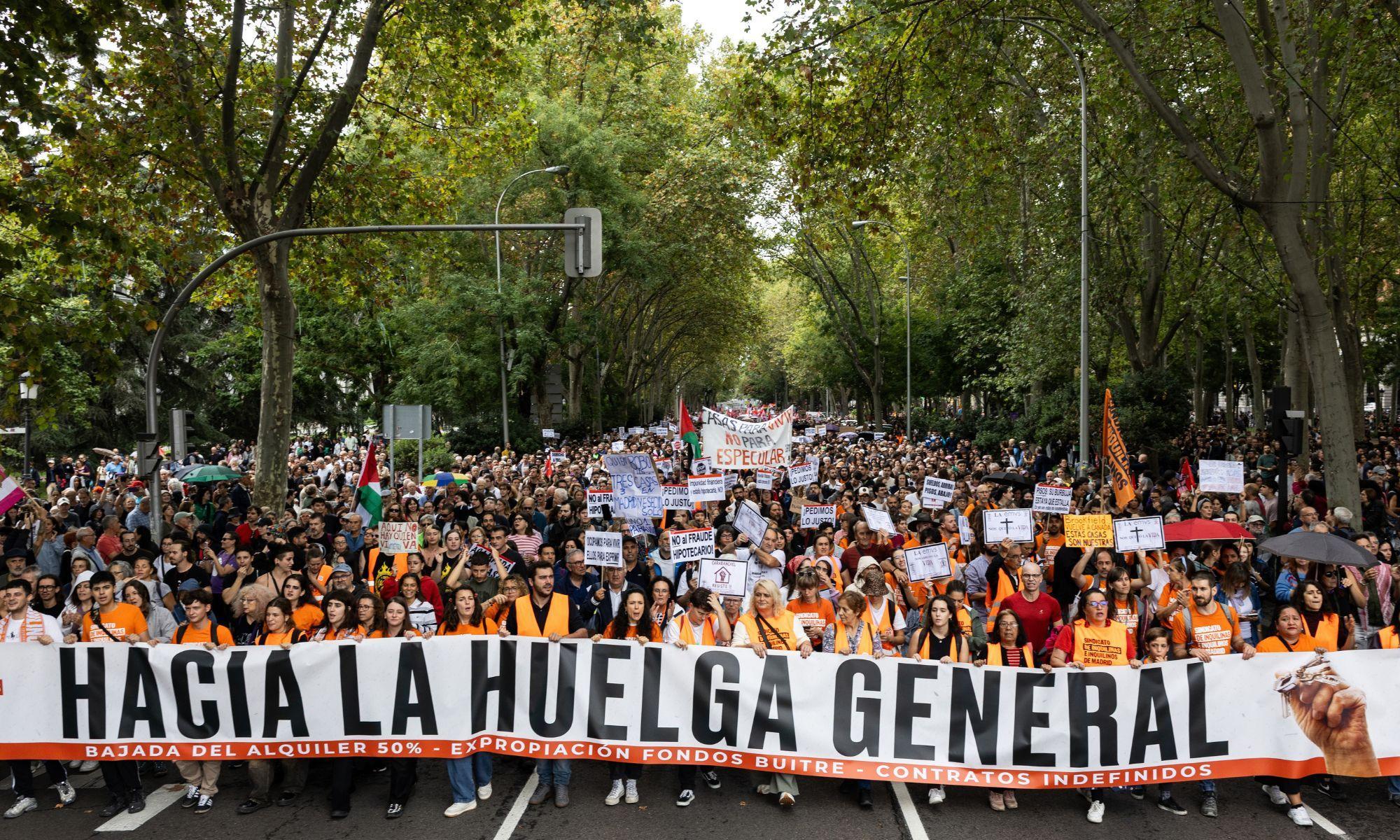 CCOO i UGT atenen la petició del Sindicato de Inquilinas i acorden datar la vaga general l'11 de novembre. EP