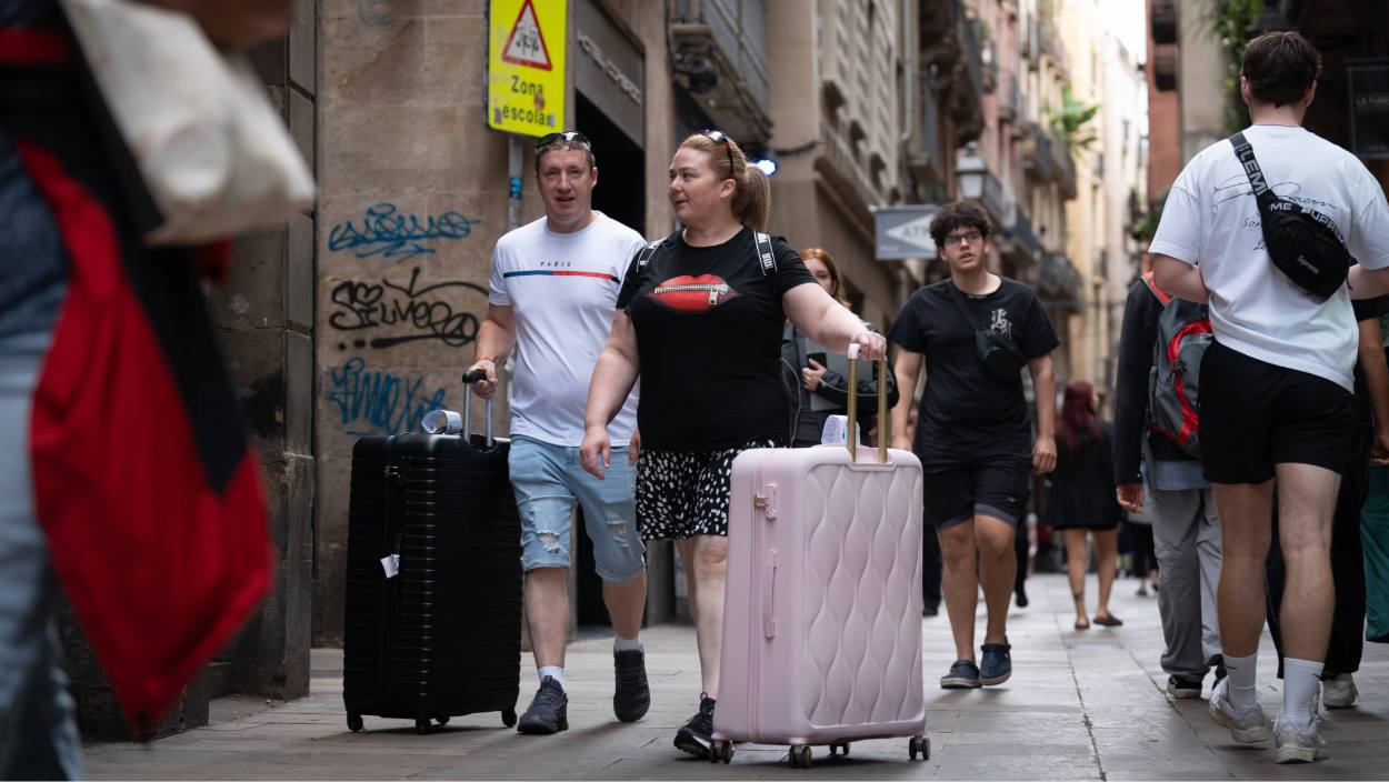 Turistes a Barcelona. David Zorrakino / EP