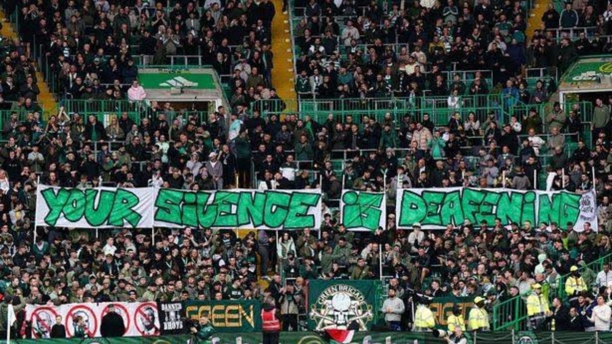 Grada del Celtic durant les protestes en contra del seu màxim accionista